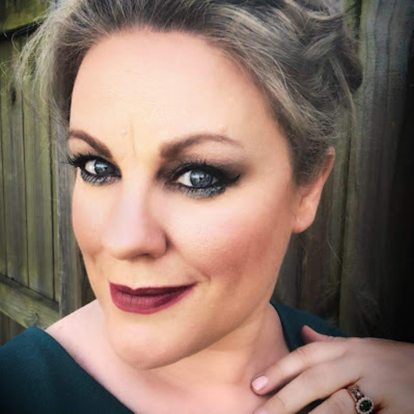 Meet your Posher, Becky - Picture 1 of 1